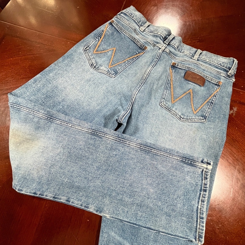 Wrangler Retro Slim Jeans Mens Tag 36x34 Meas 35x32.5 Light Wash Straight Leg